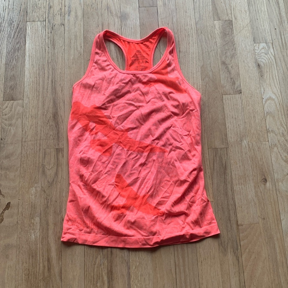 Oiselle Flyte tank in bright coral - size M - only worn few times - ships free